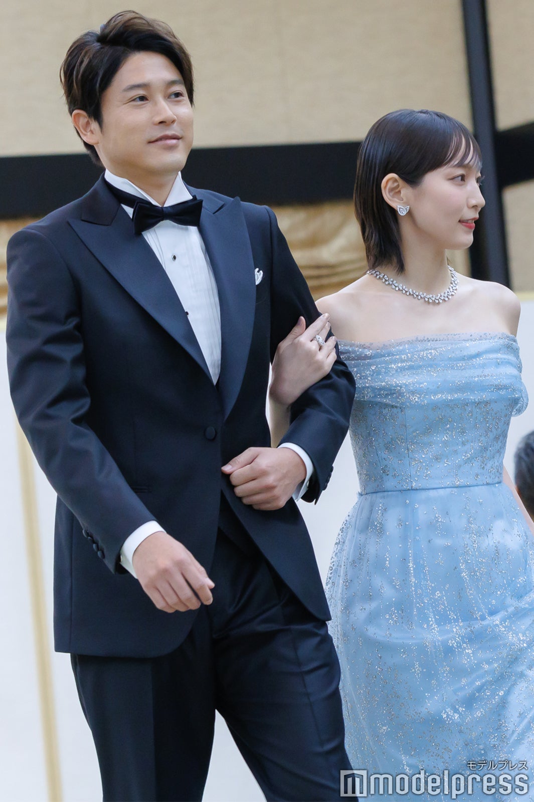 内田篤人、吉岡里帆（C）モデルプレス
