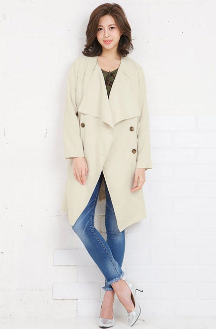 ビッグカラーウエストリボン★ノーカラーテロンチコート「神戸レタス」4390円（税込）／画像提供：神戸レタス