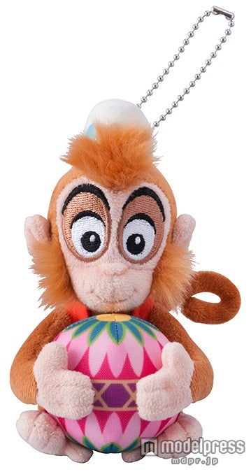 ディズニーのお正月 一足お先にグッズをチェック 申年にちなんだキャラも初登場 モデルプレス