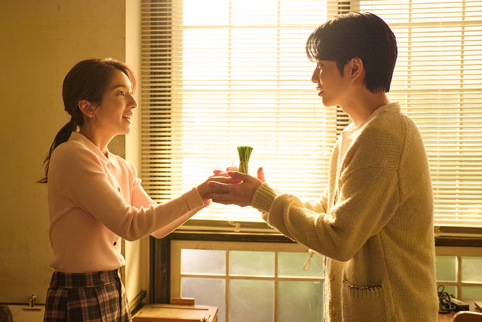 仁村紗和、志尊淳「10回切って倒れない木はない」第3話（C）日本テレビ