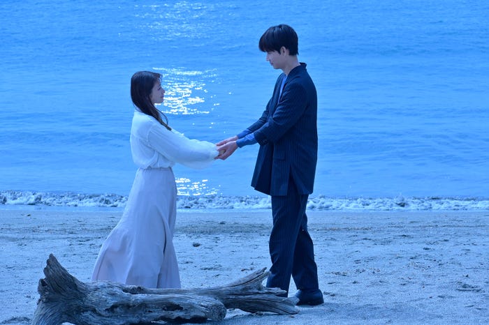 石原さとみ、綾野剛 「恋はDeepに」最終話より(C)日本テレビ