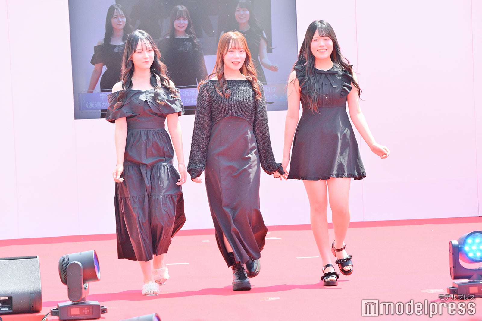 （C）モデルプレス