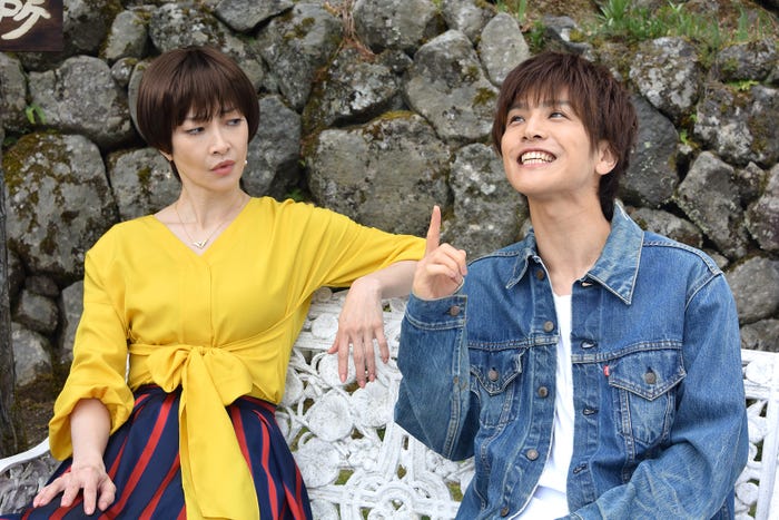 りょう、岩田剛典/「崖っぷちホテル!」第5話より(C)日本テレビ