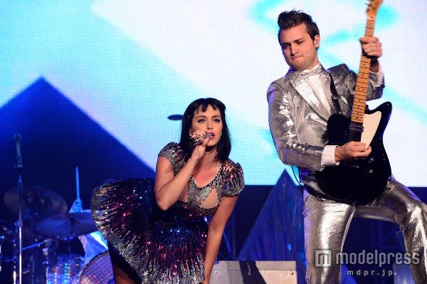 （左）ケイティ・ペリー（C）U-EXPRESS LIVE 2014実行委員会