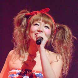 「Campus Summit 2013」でライブパフォーマンスを行ったあいにゃん