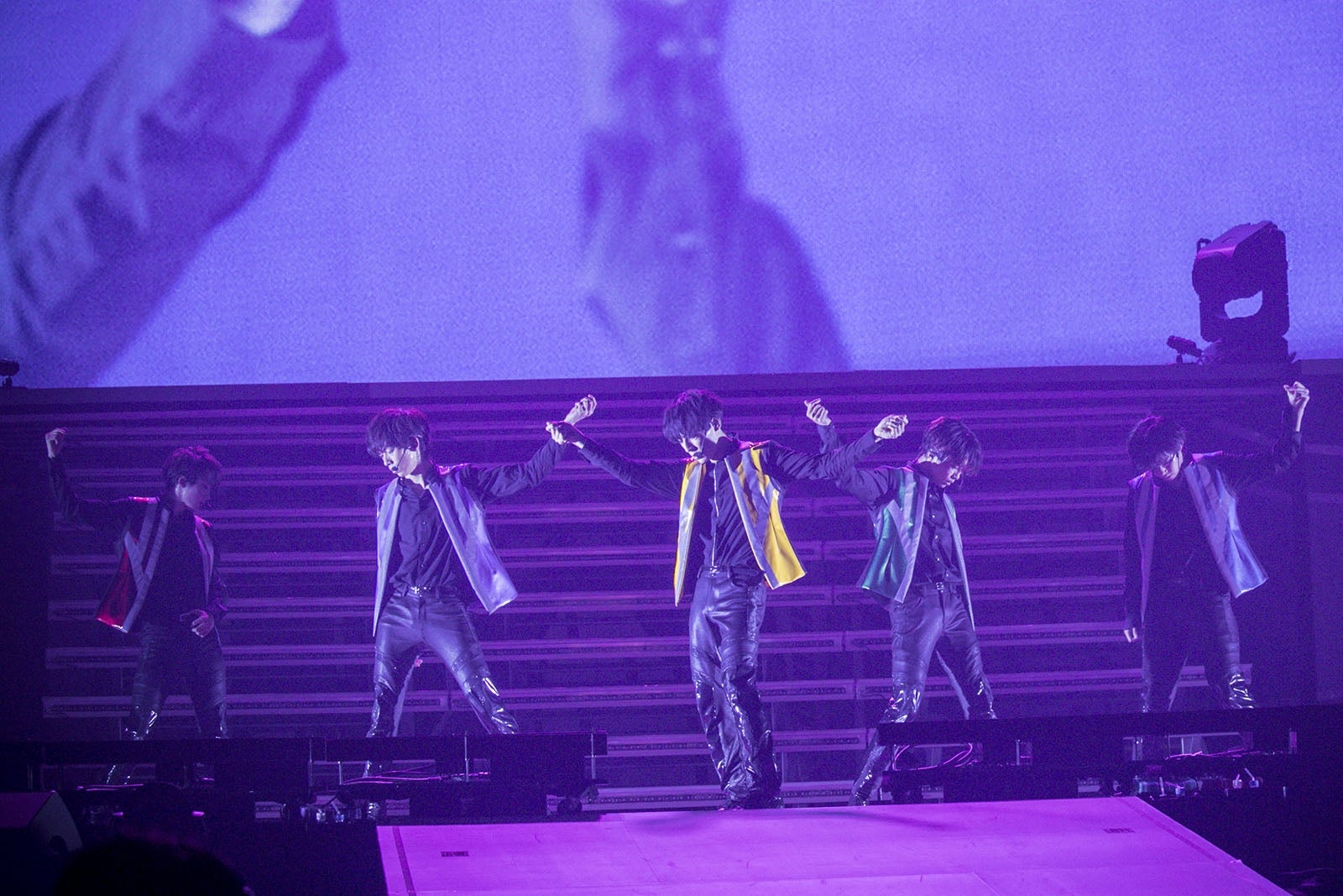 超特急（撮影：米山三郎・深野輝美・富田望・西村廣起）※独占提供