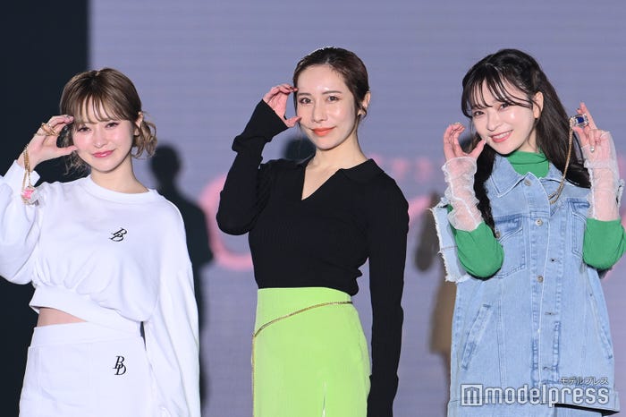 ヘラヘラ三銃士/まりな、ありしゃん、さおりん(C)モデルプレス