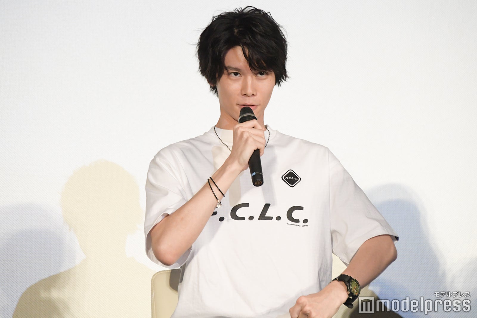 役作りいらない役と言われ「クッてやってるじゃないですか」と切り替えアピールをする萩原利久（C）モデルプレス