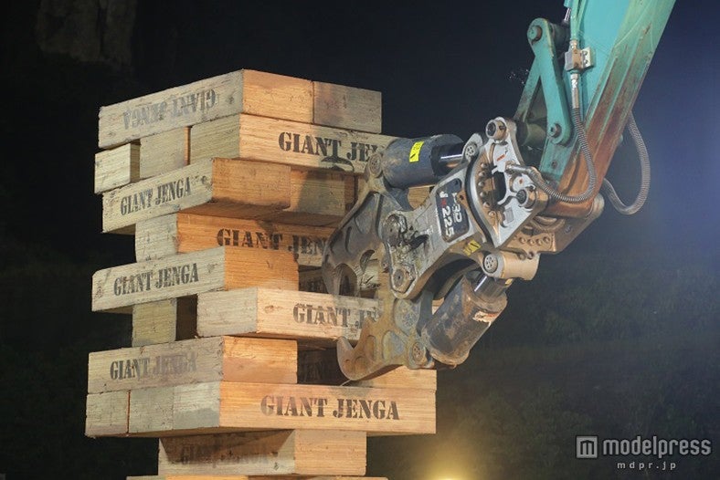 『ジャイアントジェンガ』（画像提供：テレビ東京）