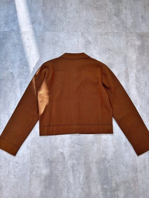 GU　ミラノリブポロカーディガン　後ろ側