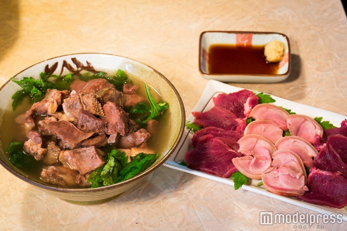 「美咲」／滋養強壮に良いとされる山羊汁＆山羊刺し