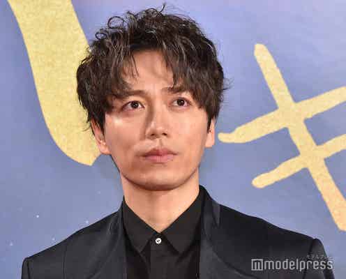 山崎育三郎、カラオケで嵐を歌いたい理由とは 美声で“お気に入りフレーズ”披露