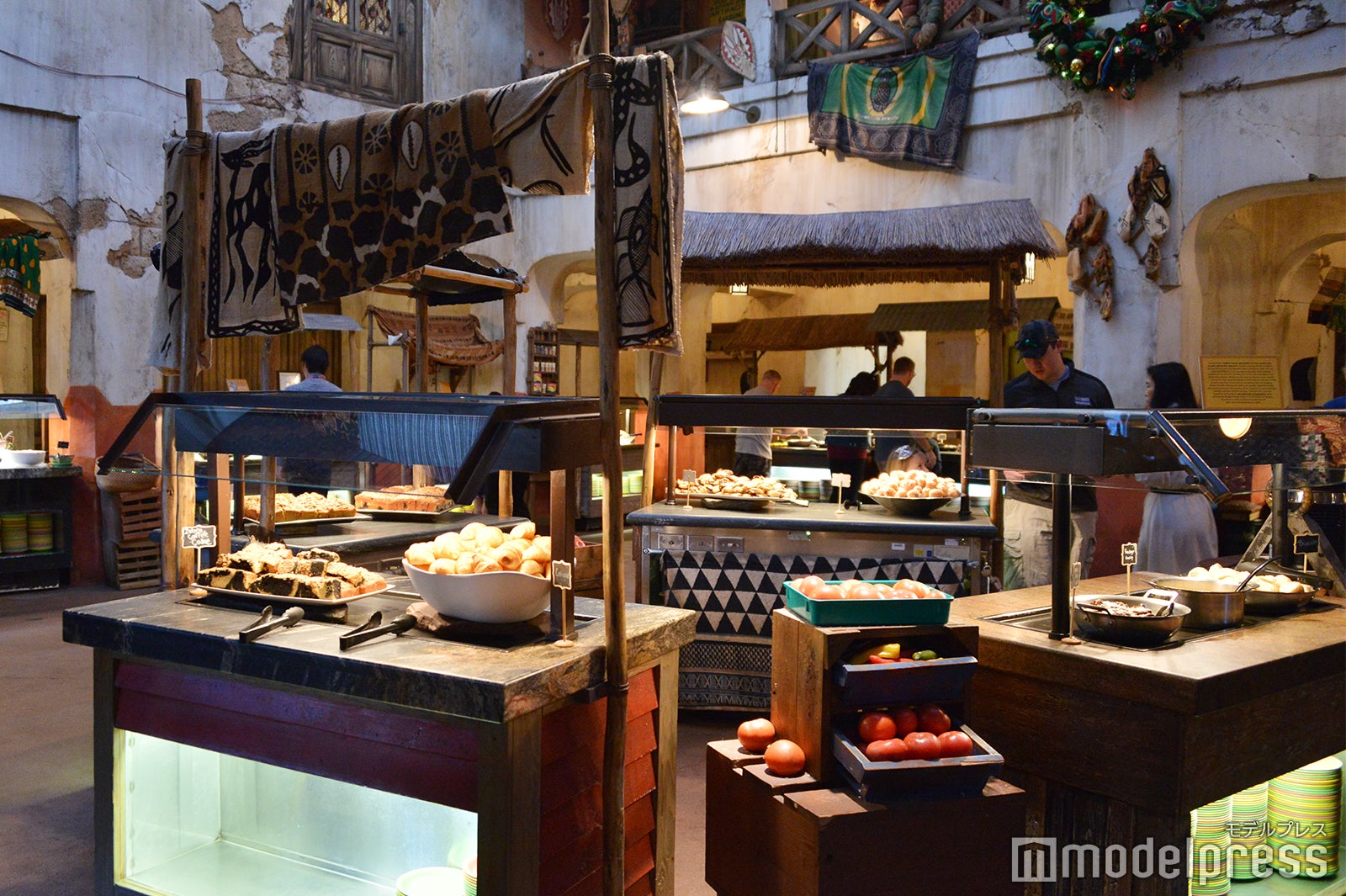 ビュッフェの様子（朝）／「タスカーハウス・レストラン」（C）モデルプレス（C）Disney