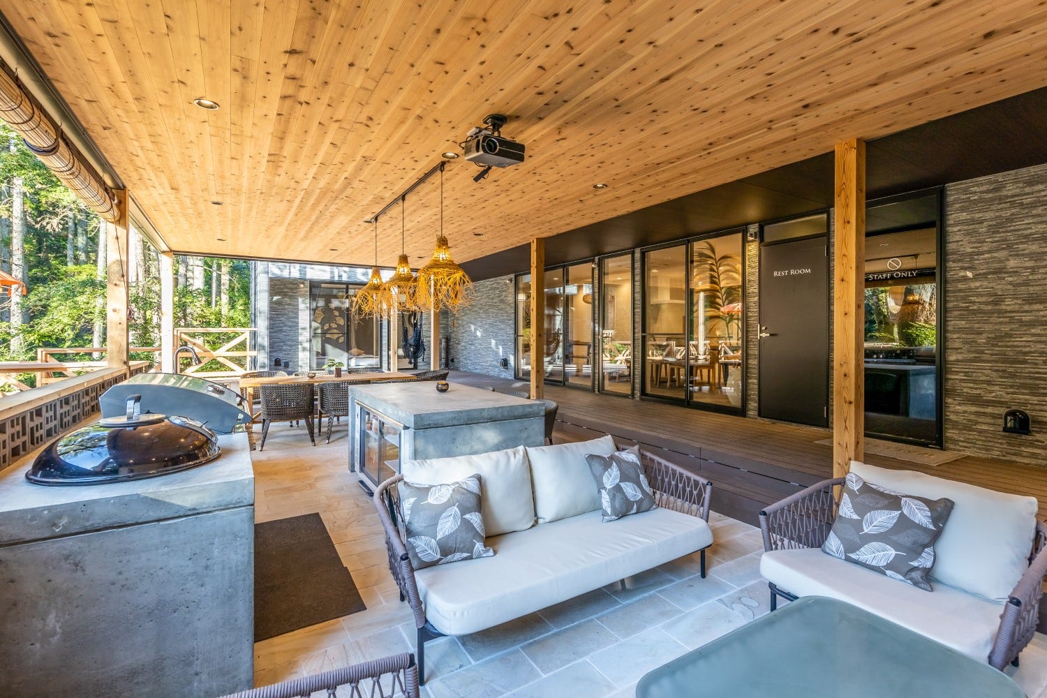 千葉の森に佇む“露天風呂&マグマ式サウナ”付ヴィラ「ヴィラ ラギ」誕生