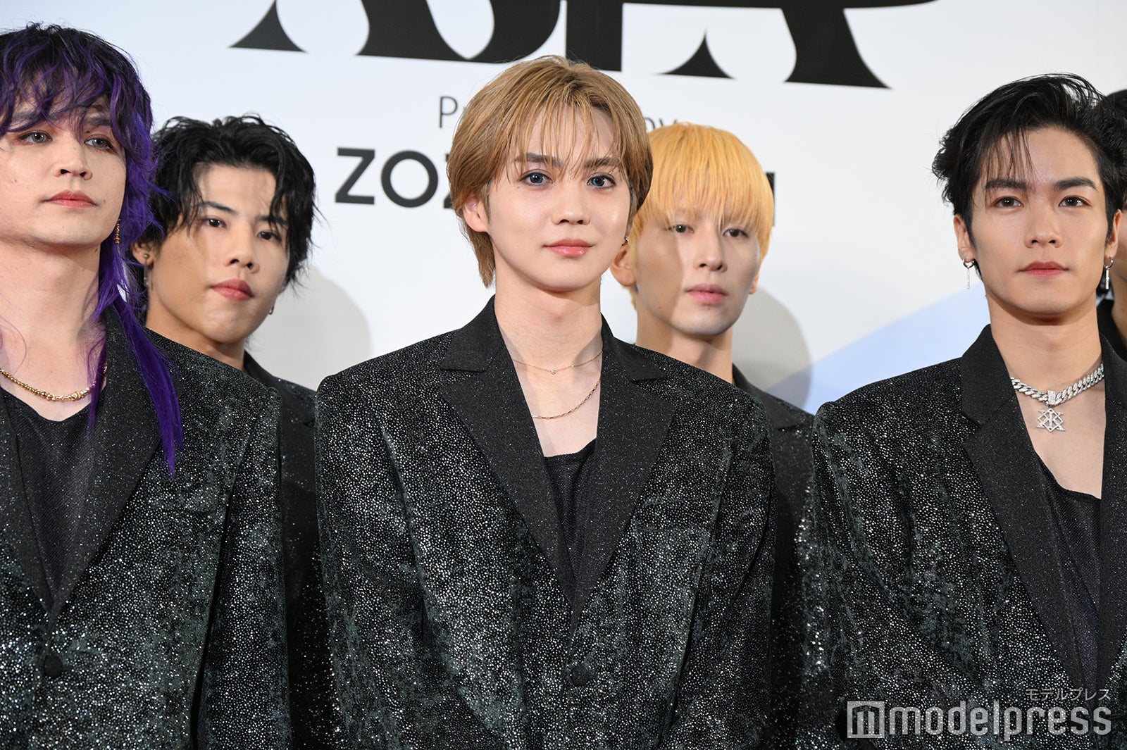 与那嶺瑠唯、後藤拓磨、吉野北人、長谷川慎、川村壱馬（C）モデルプレス