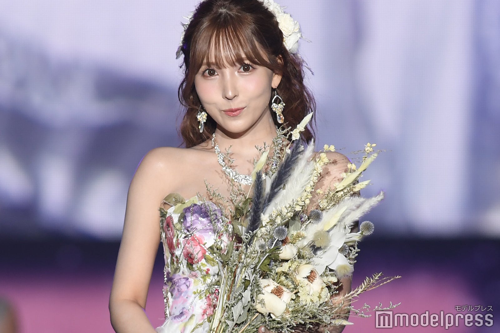 三上悠亜（C）モデルプレス