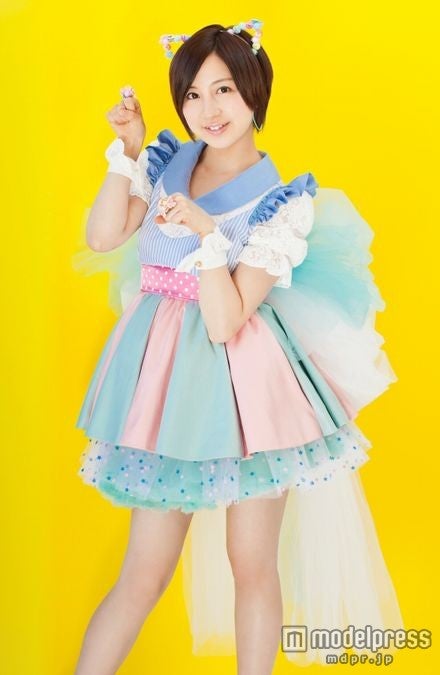 セカンド・シングル発売が決定した小野恵令奈（C）WARNER MUSIC JAPAN Inc.