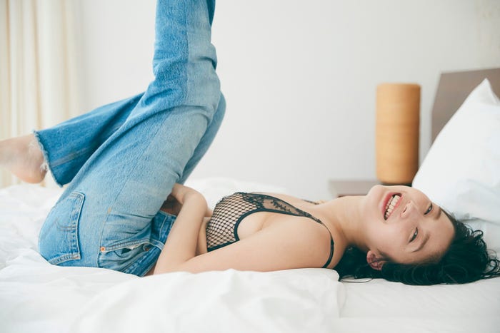 小倉優香(C)三瓶康友/講談社with