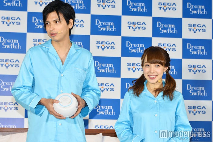 アレク&川崎希 (C)モデルプレス