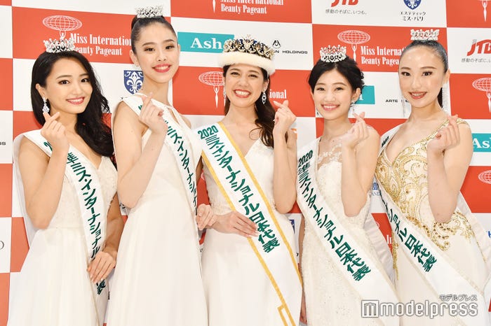 左から/石井いぶきさん、簡牛彩苗さん、寺内千穂さん、勝野南美さん、内藤愛さん (C)モデルプレス