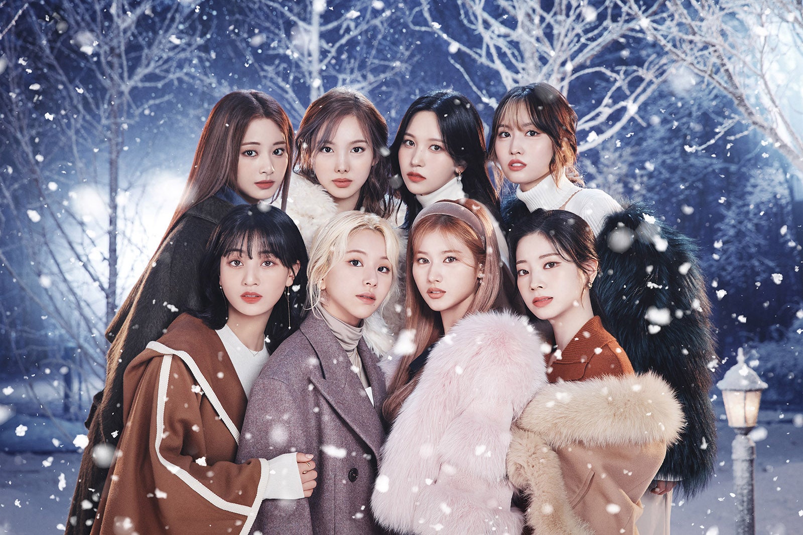 TWICE、白い雪の中で寄り添う「Doughnut」ビジュアル解禁 - モデルプレス