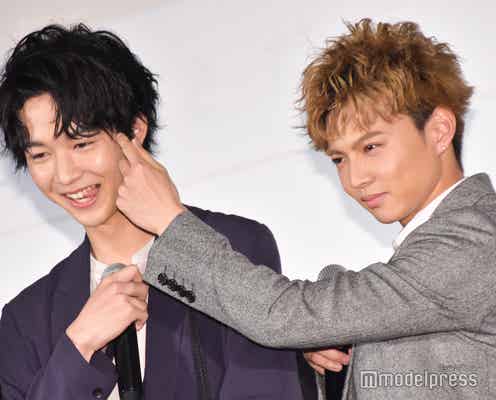 EXILE佐藤大樹、鈴木仁に“愛の告白” 福原遥らと「つまクル」生披露<4月の君、スピカ。>