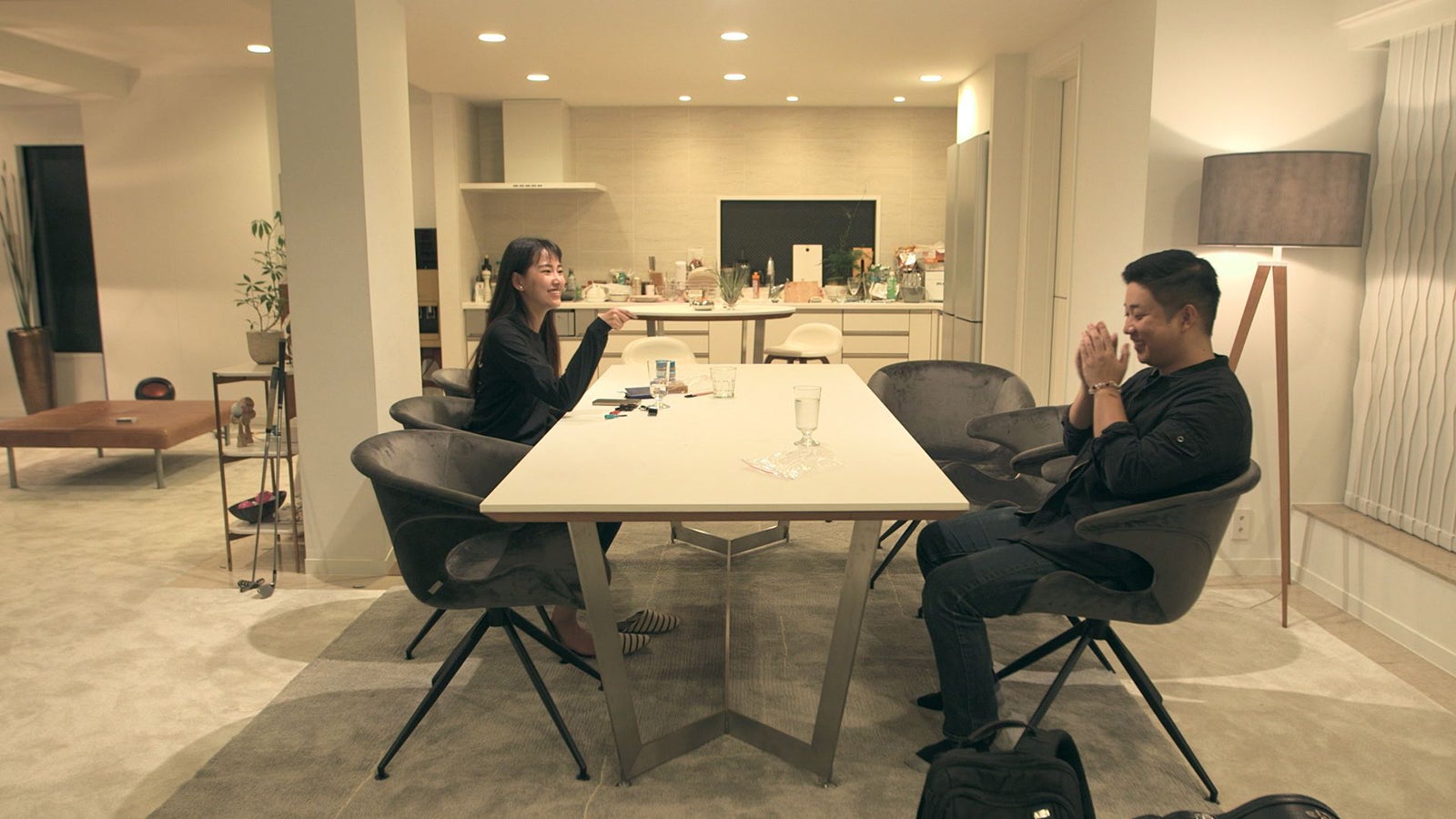 春花、悠介「TERRACE HOUSE TOKYO 2019-2020」9th WEEK（C）フジテレビ／イースト・エンタテインメント