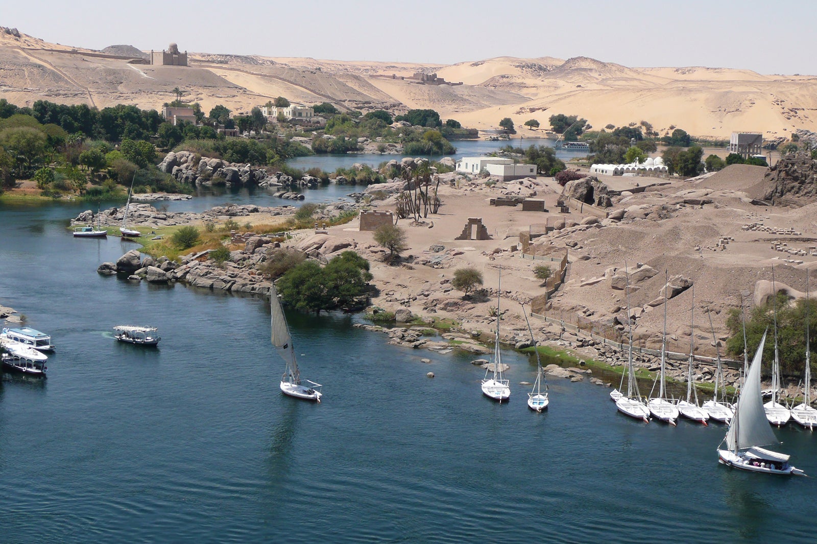 ナイル川クルーズ「ファルーカ」（提供画像）