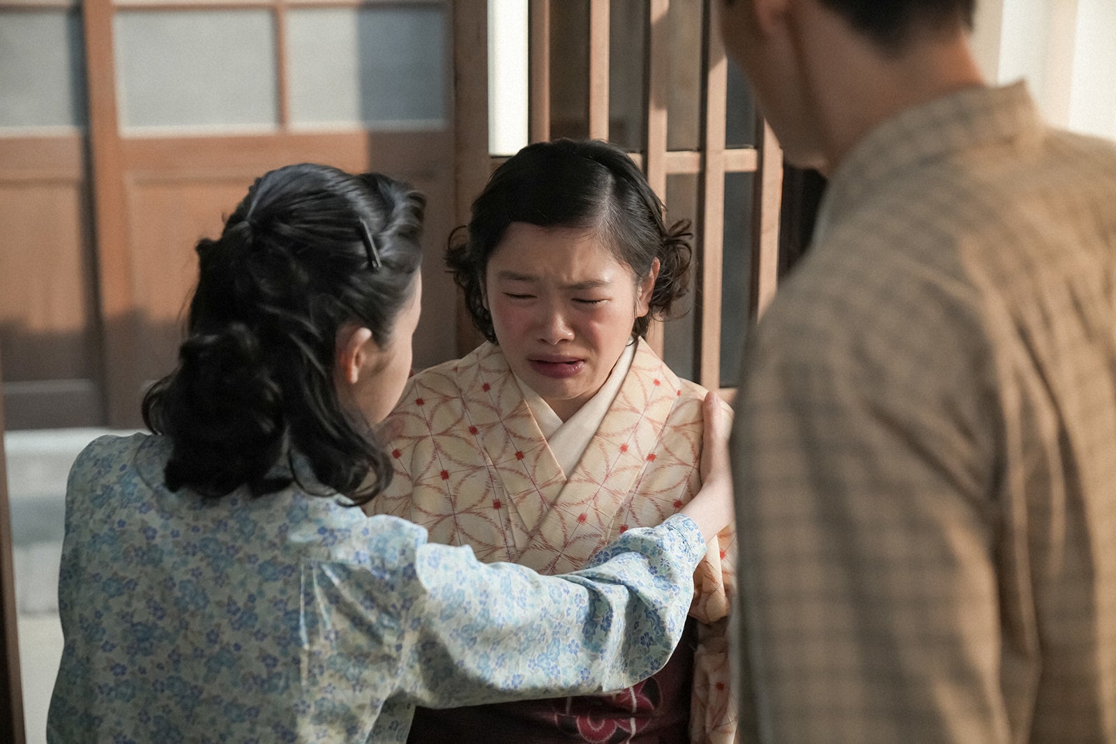 ＜ブギウギ 第74話あらすじ＞小夜、泣きながらスズ子の家に来訪