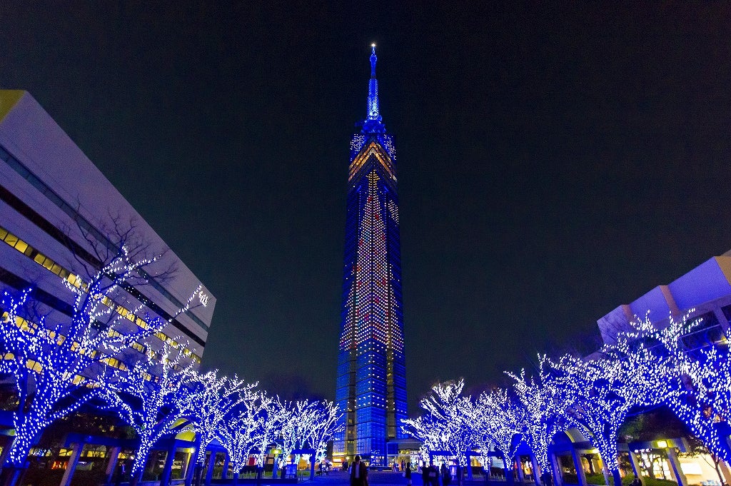 ツリーがホワイトに変化／画像提供：福岡タワー