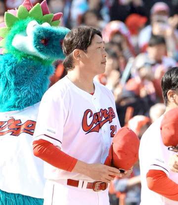 広島・新井監督 栗林は「抑えより、生き生きと楽しそう」 就任後初の開幕3連勝「また気を引き締めていきたい」