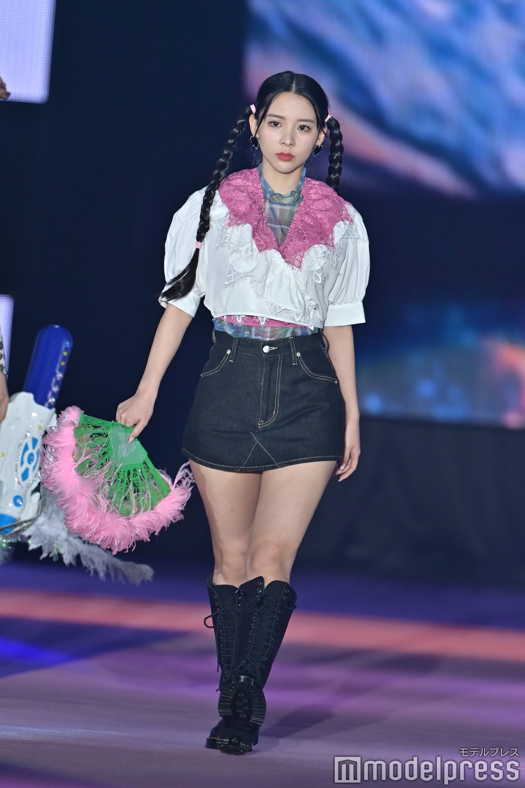 （C）モデルプレス