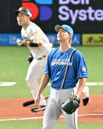 日本ハムが痛恨逆転負け 首位ソフトBに2連敗で5カードぶり負け越し 達が7敗目、栗原に逆転2ラン被弾