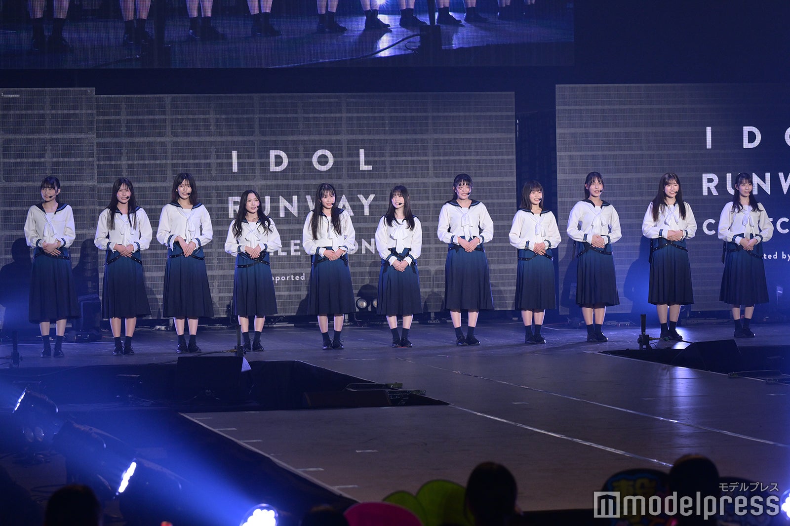 櫻坂46 三期生「静寂の暴力」MV衣装生写真 コンプ Amazon.co.jp: 櫻坂46 向井純葉 静寂の暴力 MV衣装 コンプ 生