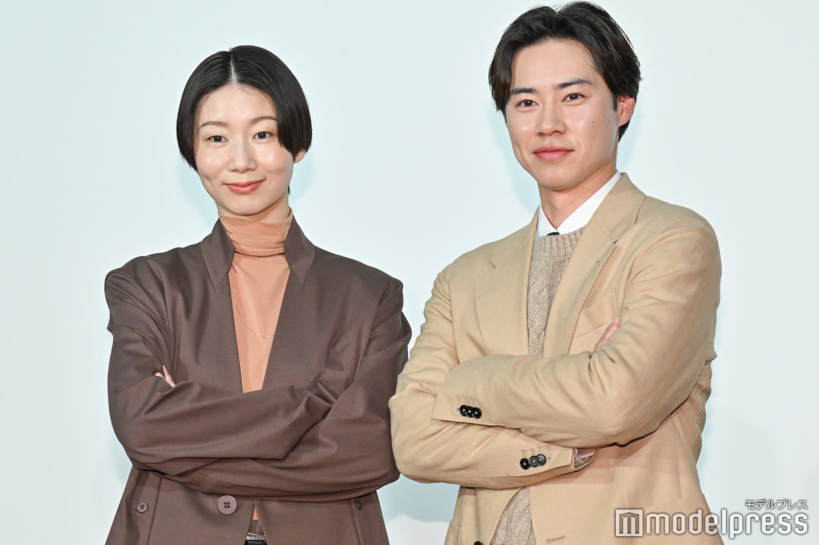 土居志央梨、戸塚純貴（C）モデルプレス