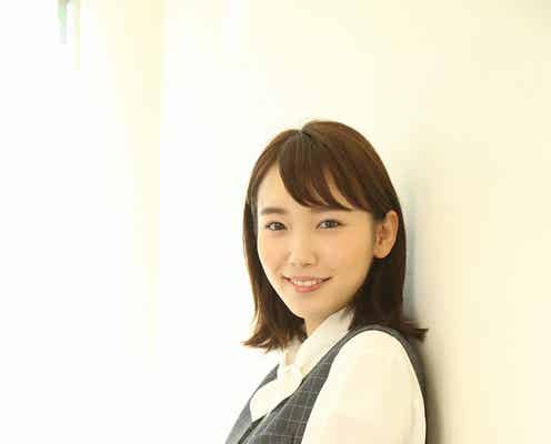 飯豊まりえ“歩くゴシップガール”に<刑事ゆがみ>