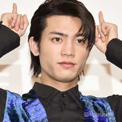 モデルプレス - 板垣瑞生は「土下座してキャスティングした」井頭愛海とのタッグを監督絶賛<鬼ガール!!>
