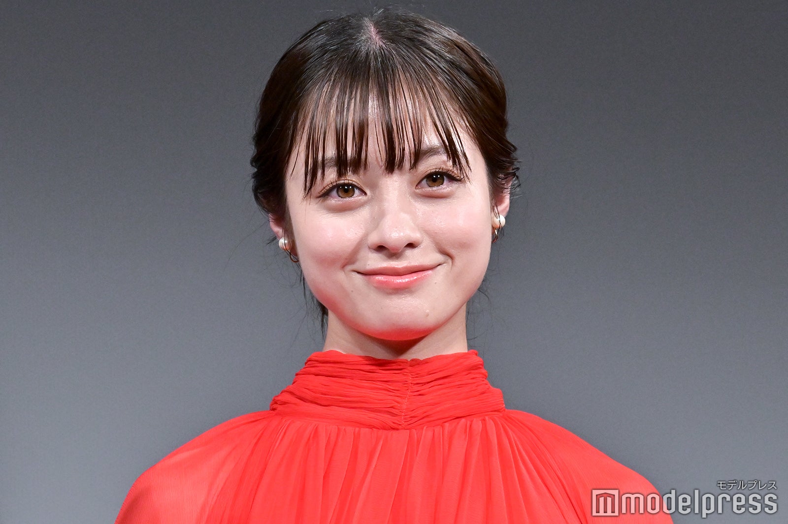 画像1/96) 橋本環奈「紅白」ドレスの価格にネット驚愕「目を疑っ