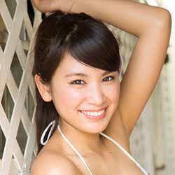 モデルプレス - 「CanCam」久松郁実“先輩との恋”で美ボディ披露