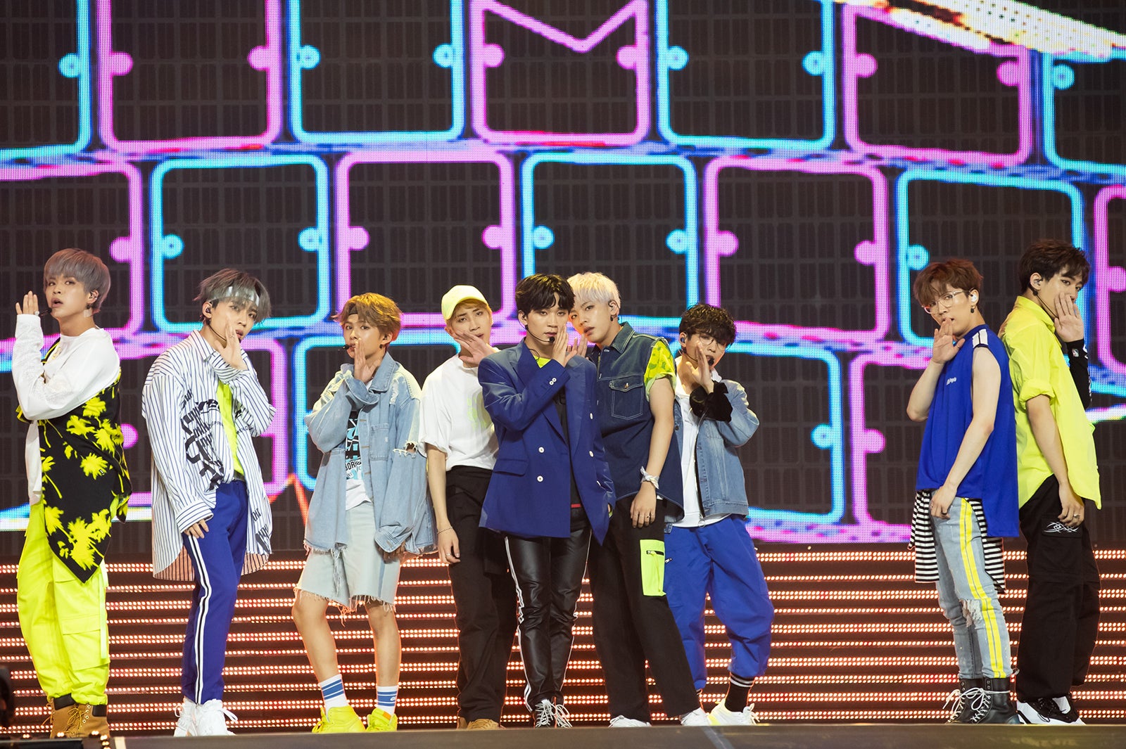 D-CRUNCH （C） CJ ENM Co., Ltd, All Rights Reserved