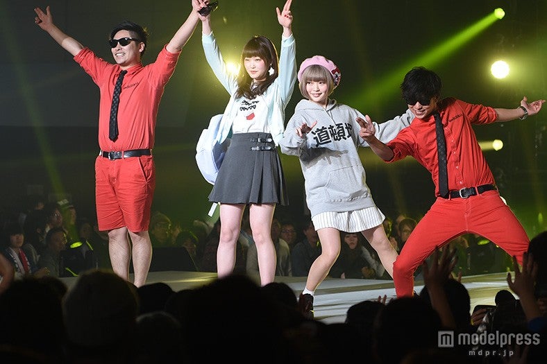 8.6秒バズーカー、柴田ひかり（中央左）、古関れん（中央右）