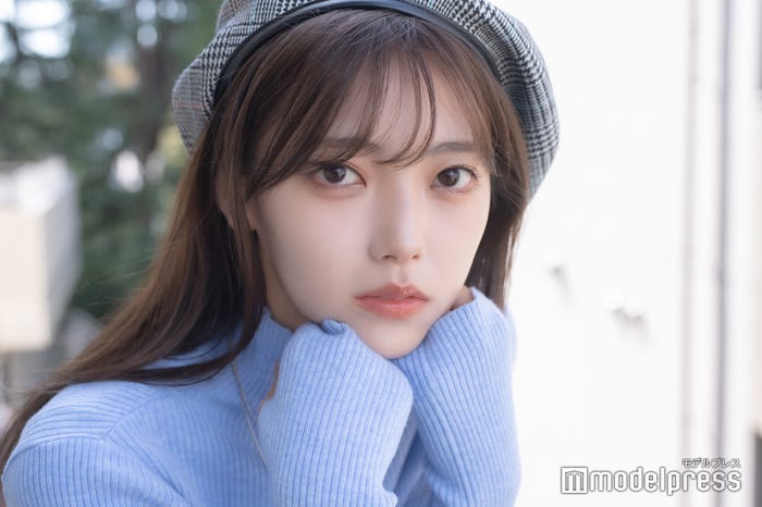 秋山理湖さん(C)モデルプレス