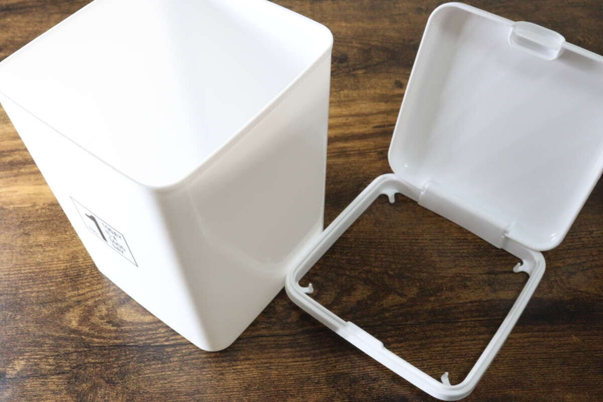 ダイソーのトイレポット