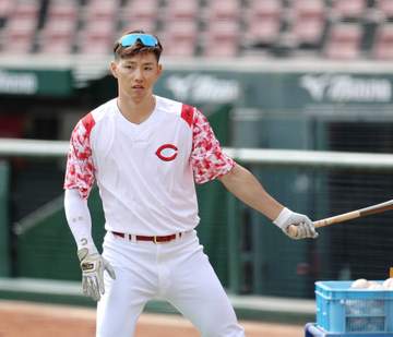 広島・中村奨 今季初安打で大型連勝導く！ここまで11の0 「とにかく打てるように」昨季打率・348得意のツバメ撃ちだ