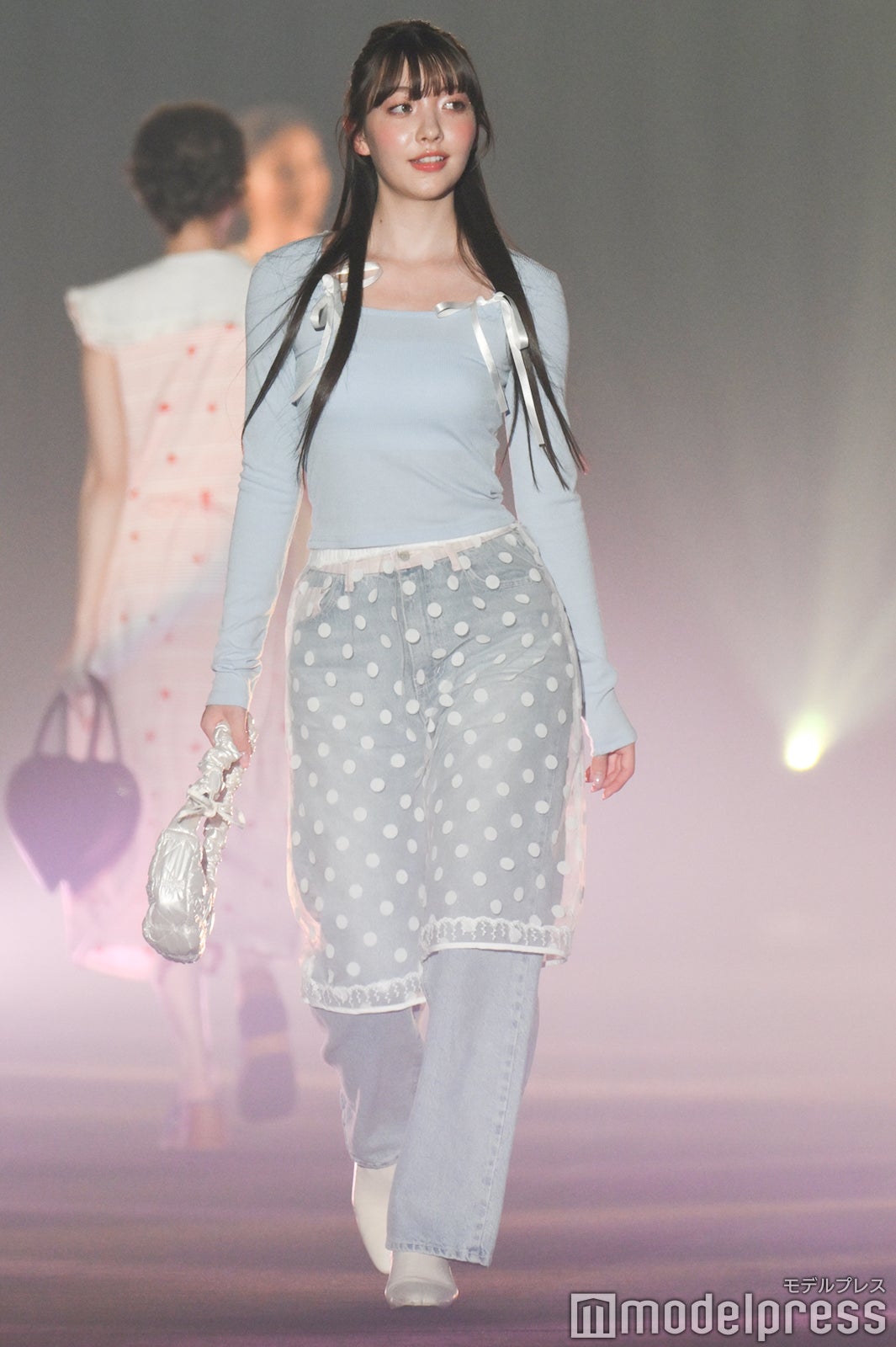 雑賀サクラ（C）モデルプレス