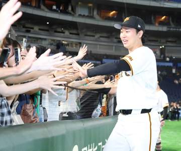 巨人・山崎 初回から打線が猛爆援護！6回途中2失点で今季初勝利 4カード連続勝ち越しで貯金10 阪神と首位ピタリ