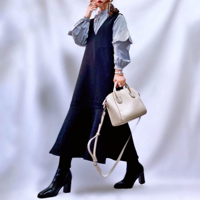 GU　ジャンパードレス　黒　コーデ