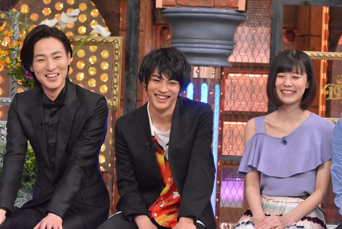 神尾楓珠(中央)(C)読売テレビ