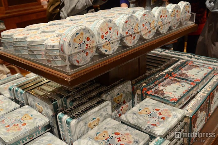 アソーテッド・チョコレート¥900、アソーテッド・クッキー¥1400、バームクーヘン¥1500
