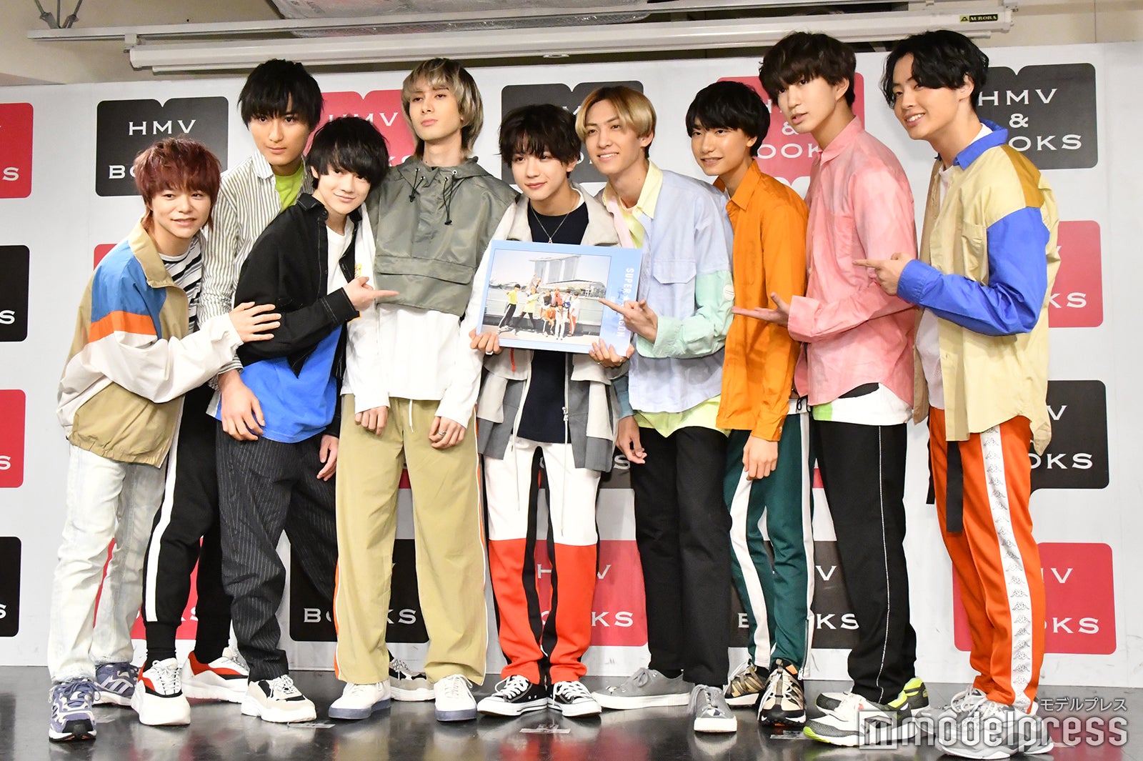 SUPER★DRAGON／（左から）志村玲於、飯島颯、伊藤壮吾、ジャン海渡、田中洸希、古川毅、柴崎楽、池田彪馬、松村和哉（C）モデルプレス